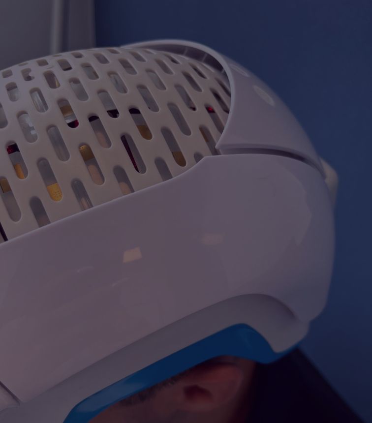 Kask laserowy Theradome do laseroterapii LLLT skóry głowy