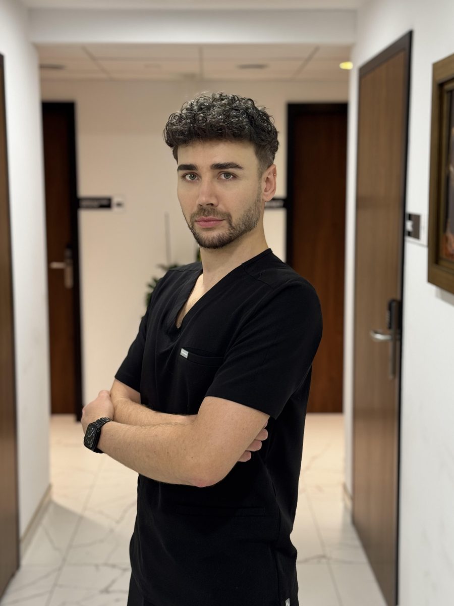 lek. Arkadiusz Kołodziej - lekarz medycyny estetycznej Perfect Hair Clinic Katowice